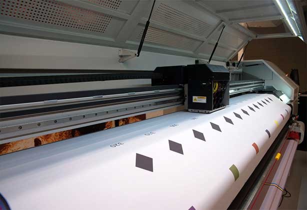 540gsm PVC vinyl printed on a large format digital press